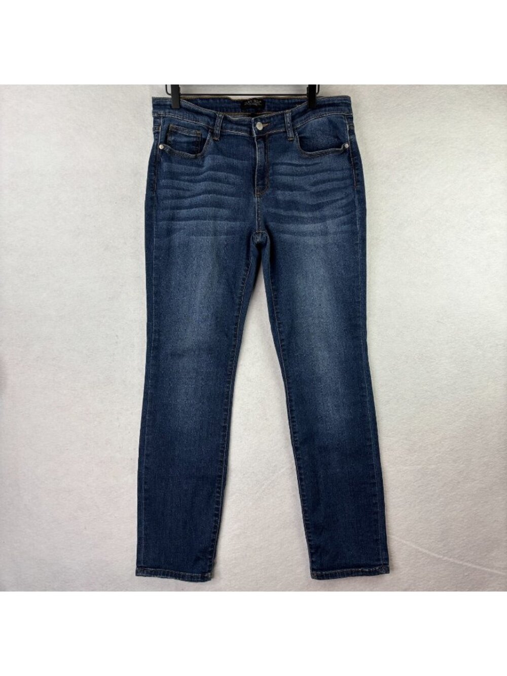 Judy Blue Jeans Women’s Size 13/31 Medium Wash Stretch Straight Fit Mid Rise